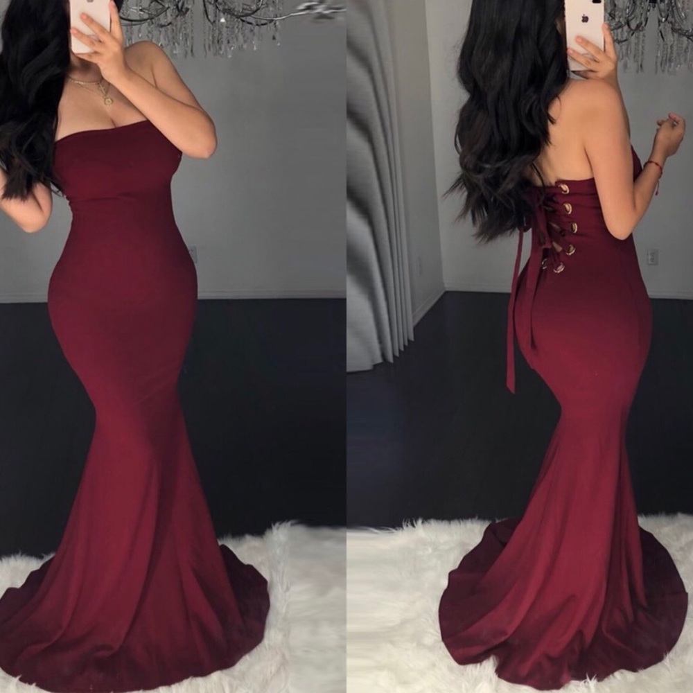 Sexy and classy all in one! Black or Burgundy(red)